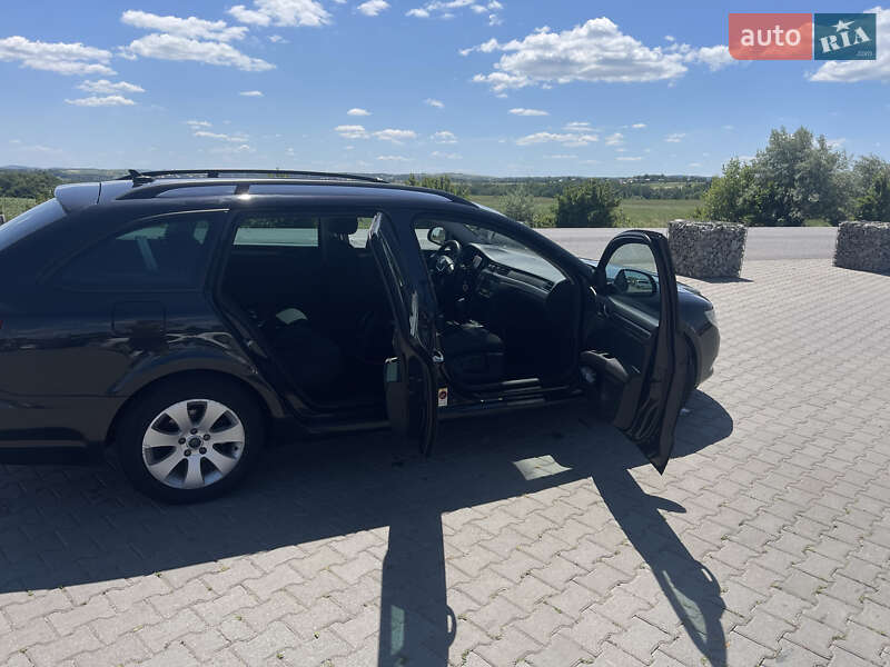 Універсал Skoda Superb 2012 в Чернівцях