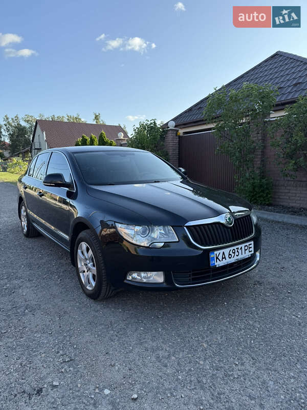 Skoda Superb 2011