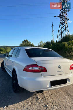 Лифтбек Skoda Superb 2009 в 