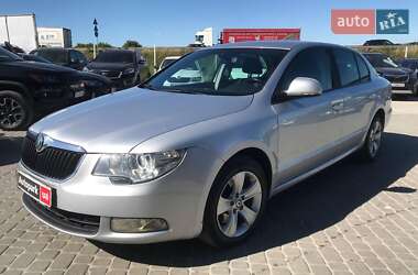 Лифтбек Skoda Superb 2012 в Львове