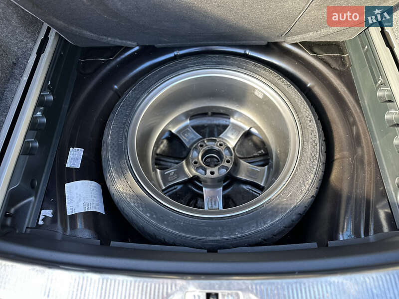 Универсал Skoda Superb 2012 в Ровно