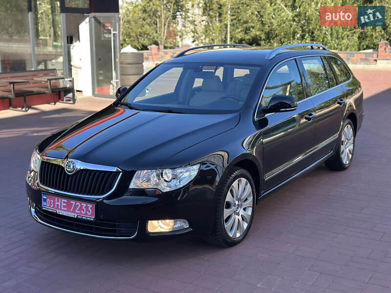 Универсал Skoda Superb 2012 в Ровно