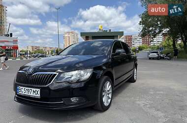 Лифтбек Skoda Superb 2015 в 