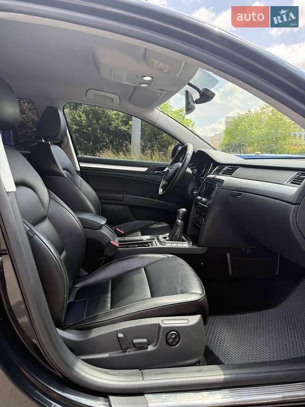 Ліфтбек Skoda Superb 2015 в Львові