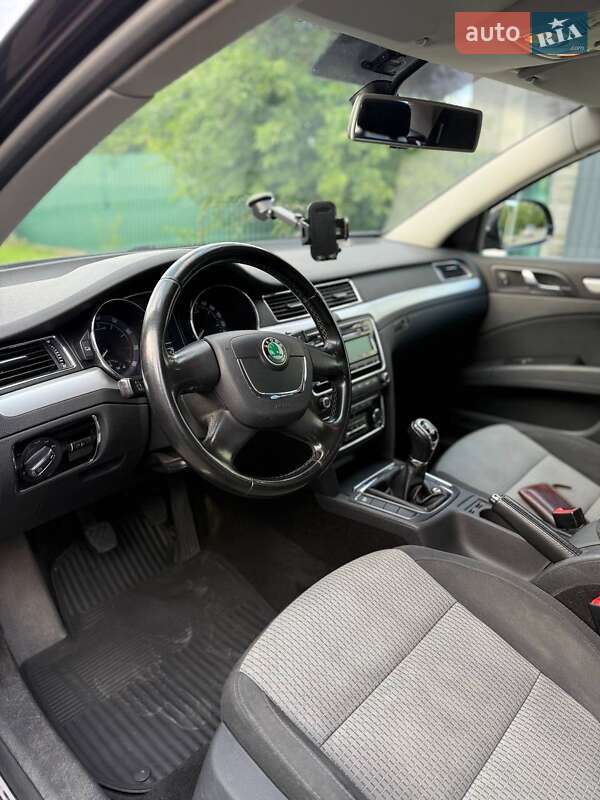Лифтбек Skoda Superb 2011 в Красилове