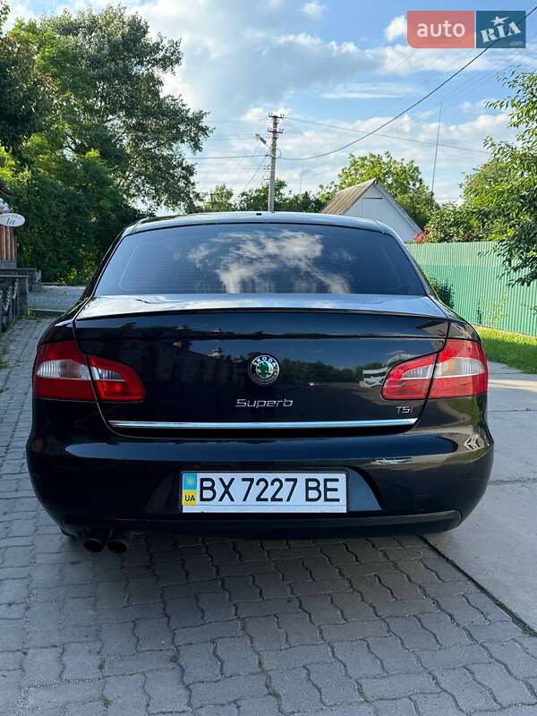 Лифтбек Skoda Superb 2011 в Красилове