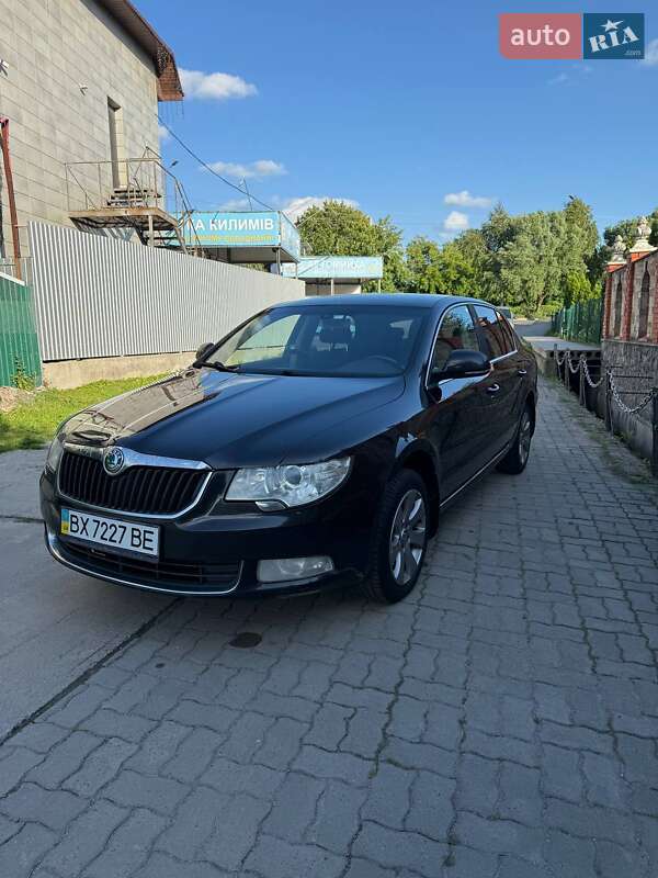 Лифтбек Skoda Superb 2011 в Красилове