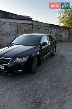 Лифтбек Skoda Superb 2014 в Львове