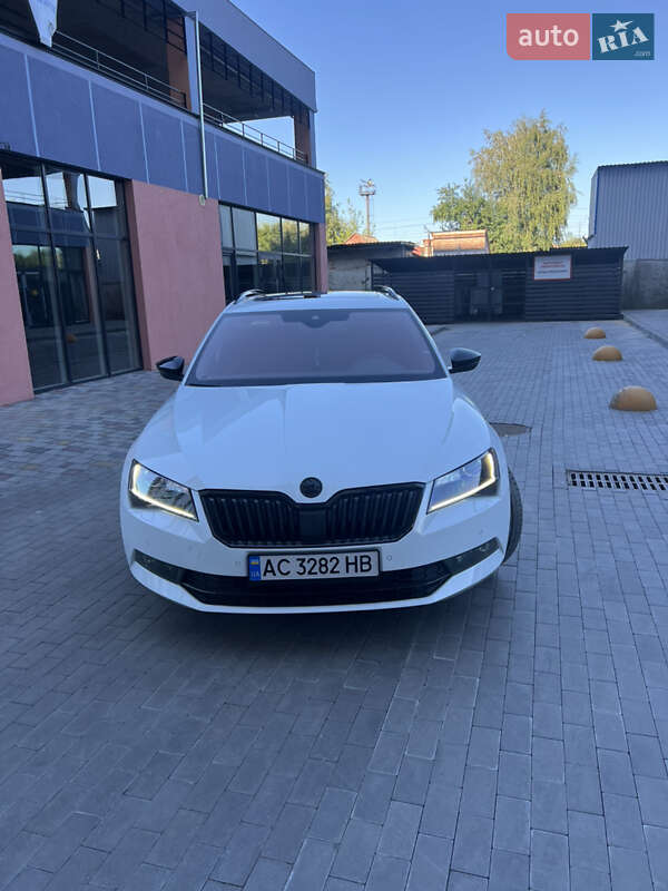Универсал Skoda Superb 2017 в Луцке