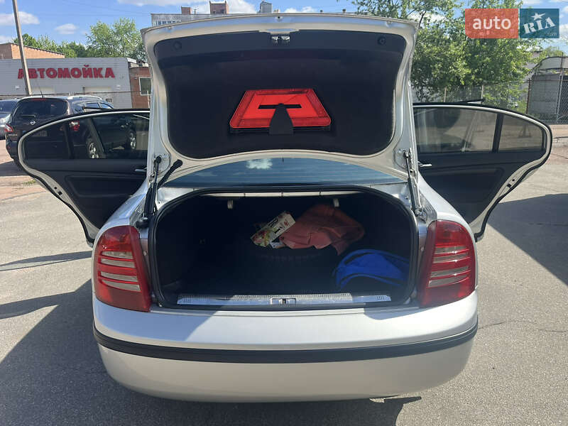 Ліфтбек Skoda Superb 2005 в Прилуках