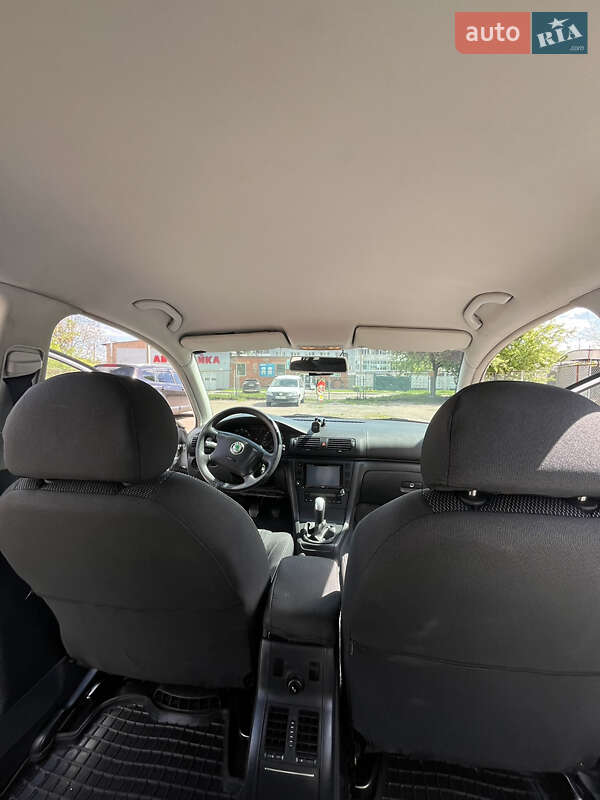 Ліфтбек Skoda Superb 2005 в Прилуках