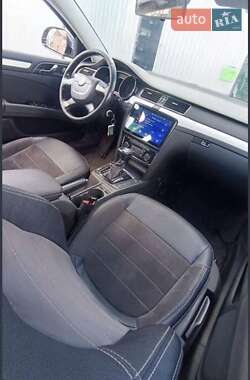 Лифтбек Skoda Superb 2010 в 