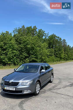 Лифтбек Skoda Superb 2012 в 