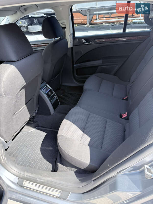 Лифтбек Skoda Superb 2011 в Днепре