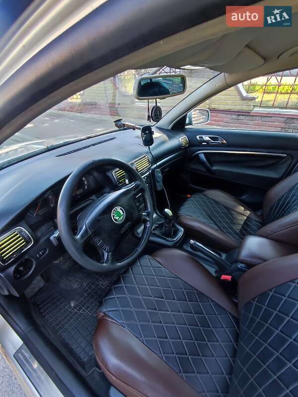 Ліфтбек Skoda Superb 2003 в Калинівці