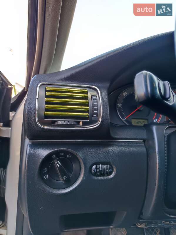 Ліфтбек Skoda Superb 2003 в Калинівці