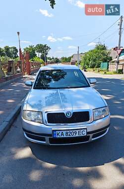 Лифтбек Skoda Superb 2003 в 