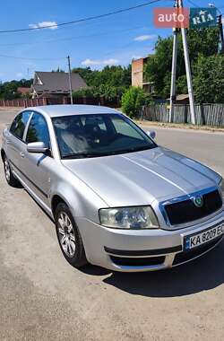 Лифтбек Skoda Superb 2003 в 