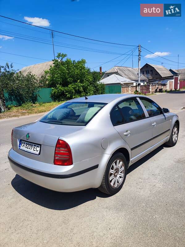 Ліфтбек Skoda Superb 2003 в Калинівці