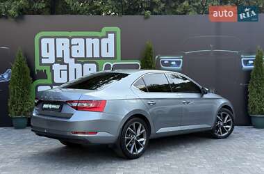 Лифтбек Skoda Superb 2019 в 