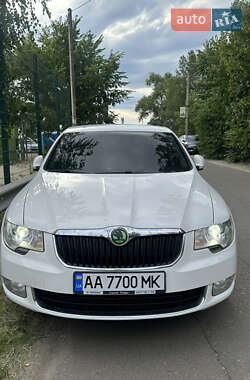 Лифтбек Skoda Superb 2013 в Киеве