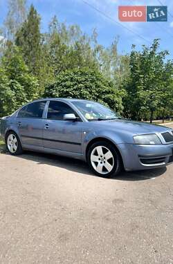 Лифтбек Skoda Superb 2003 в 