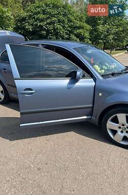 Лифтбек Skoda Superb 2003 в 