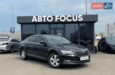 Лифтбек Skoda Superb 2016 в Киеве