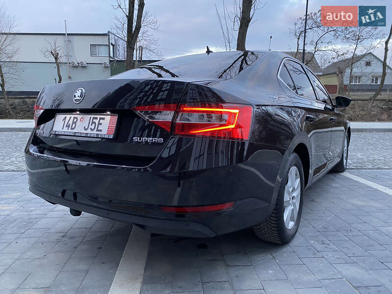 Ліфтбек Skoda Superb 2017 в Сваляві