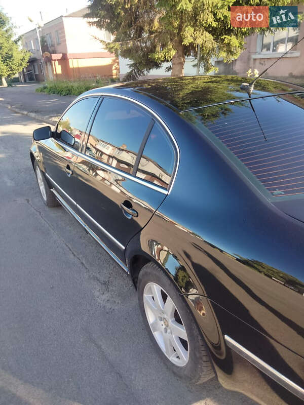 Лифтбек Skoda Superb 2004 в Луцке