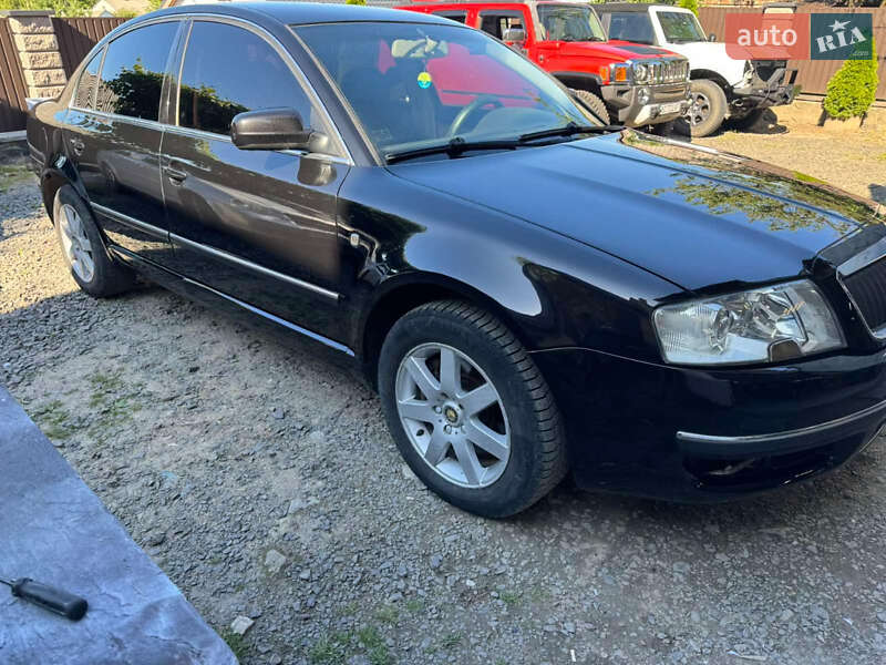 Лифтбек Skoda Superb 2004 в Луцке