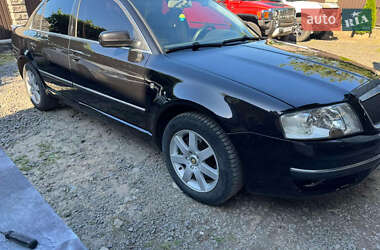 Лифтбек Skoda Superb 2004 в 
