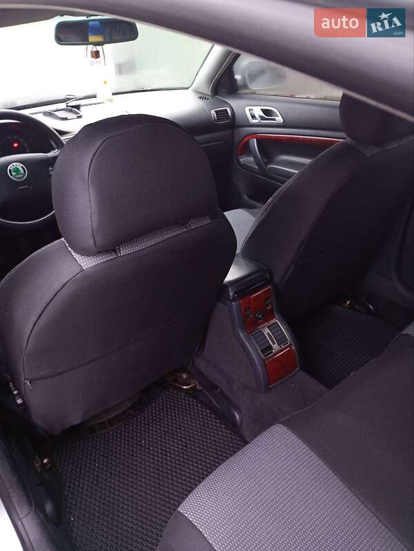 Лифтбек Skoda Superb 2002 в Прилуках