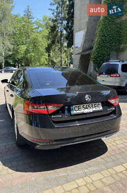 Лифтбек Skoda Superb 2017 в 