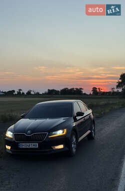 Лифтбек Skoda Superb 2017 в 