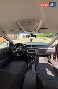 Лифтбек Skoda Superb 2012 в 