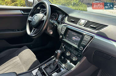 Лифтбек Skoda Superb 2015 в 