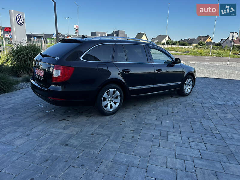 Универсал Skoda Superb 2010 в Луцке