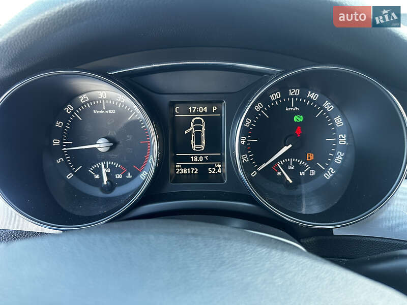 Универсал Skoda Superb 2010 в Луцке