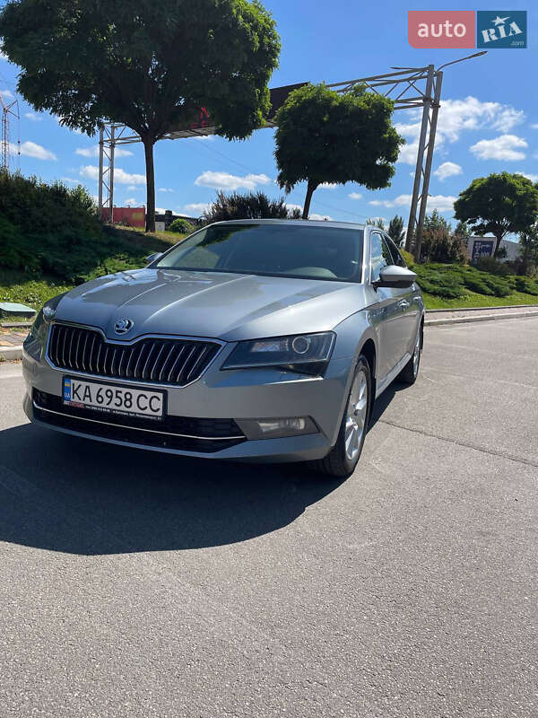 Лифтбек Skoda Superb 2018 в Киеве