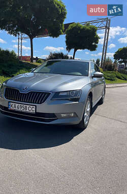 Лифтбек Skoda Superb 2018 в 