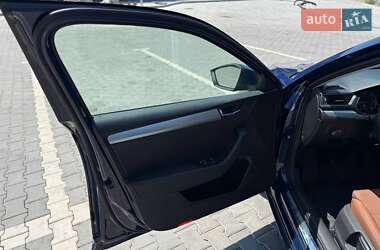 Лифтбек Skoda Superb 2015 в 