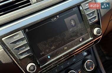 Лифтбек Skoda Superb 2015 в 