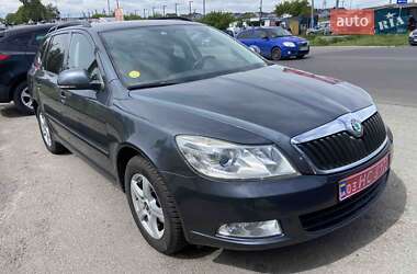 Универсал Skoda Superb 2011 в Ровно