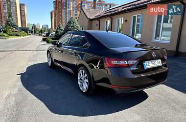 Лифтбек Skoda Superb 2019 в 