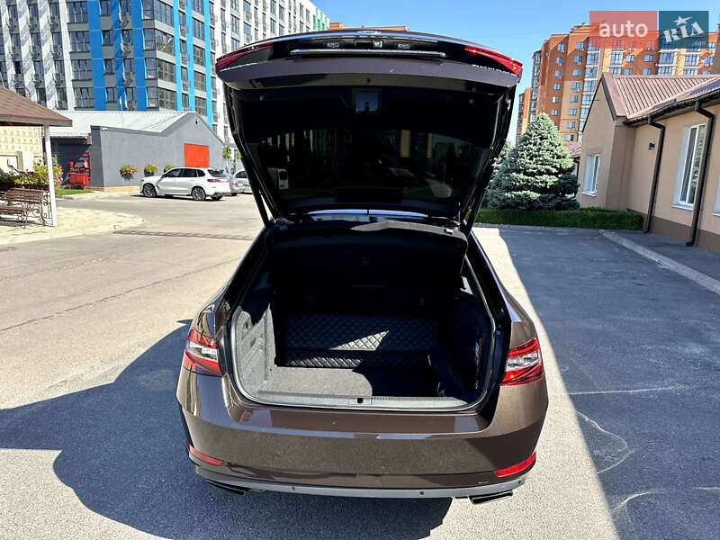 Ліфтбек Skoda Superb 2019 в Дніпрі