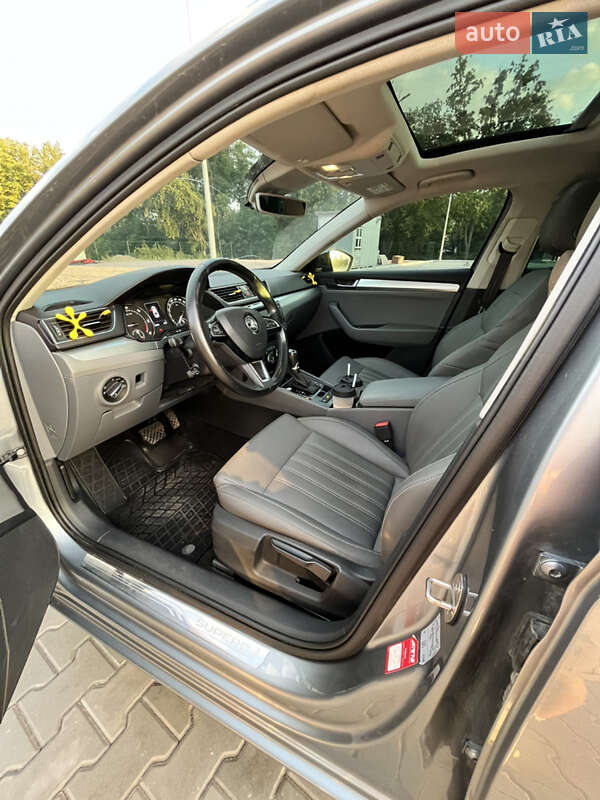 Лифтбек Skoda Superb 2016 в Ирпене