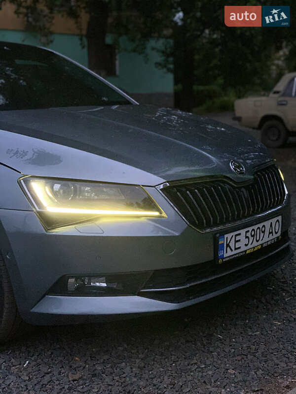 Лифтбек Skoda Superb 2016 в Ирпене