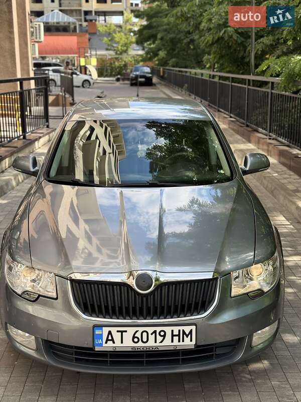 Лифтбек Skoda Superb 2009 в Киеве