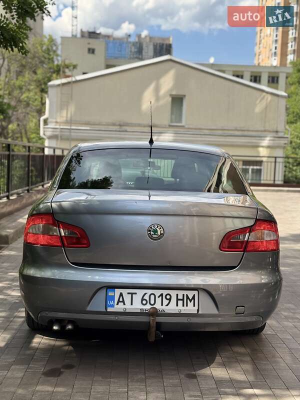 Лифтбек Skoda Superb 2009 в Киеве
